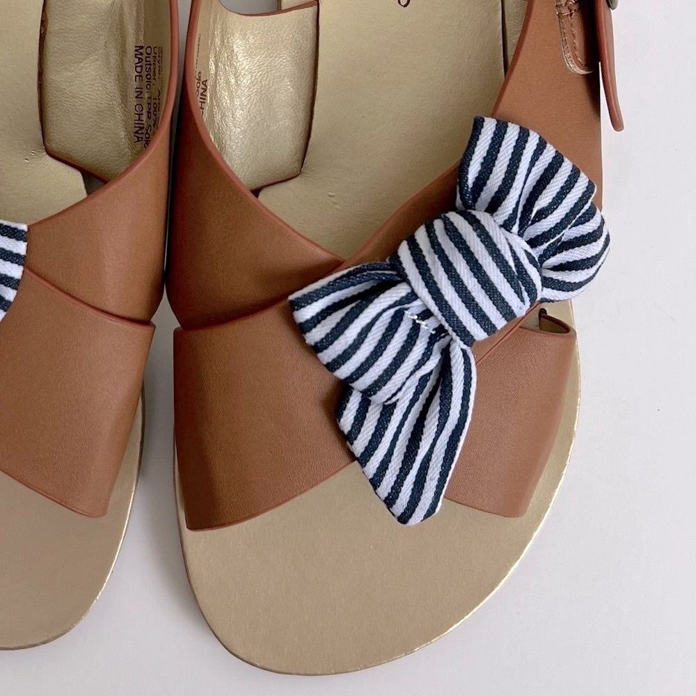 Joyfolie | Striped Bow Criss Cross Sandal Brown With Navy White Bow | Girls 2. - Picture 2 of 9